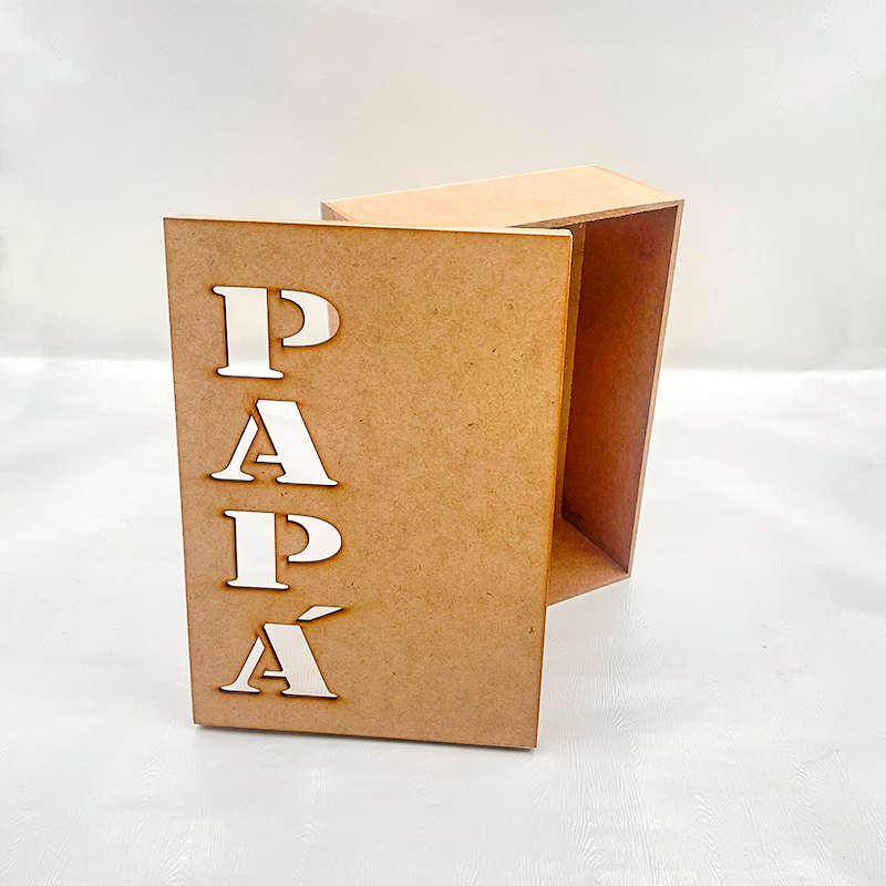 Caja con Tapa Calada Papá  – Código: CPC218